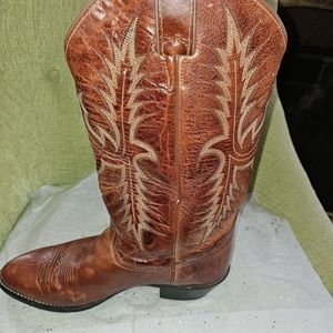 Tony Lama genuine leather boots, Men's Size 8.5